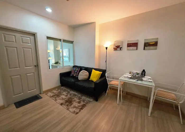 Super Spacious View Close To King Power Mahanakhon Pixel Building Silom Road Patpong Night Market 2 Minutes To Bts Rail Transit Bourgeois Lifestyle Neighborhood アパート バンコク都