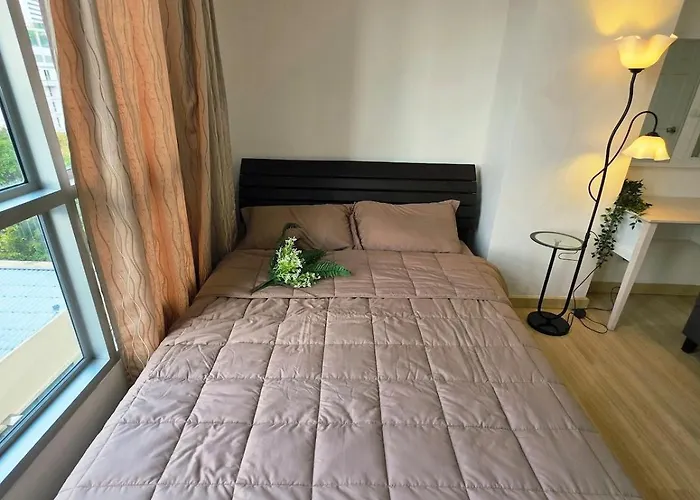 Super Spacious View Close To King Power Mahanakhon Pixel Building Silom Road Patpong Night Market 2 Minutes To Bts Rail Transit Bourgeois Lifestyle Neighborhood アパート